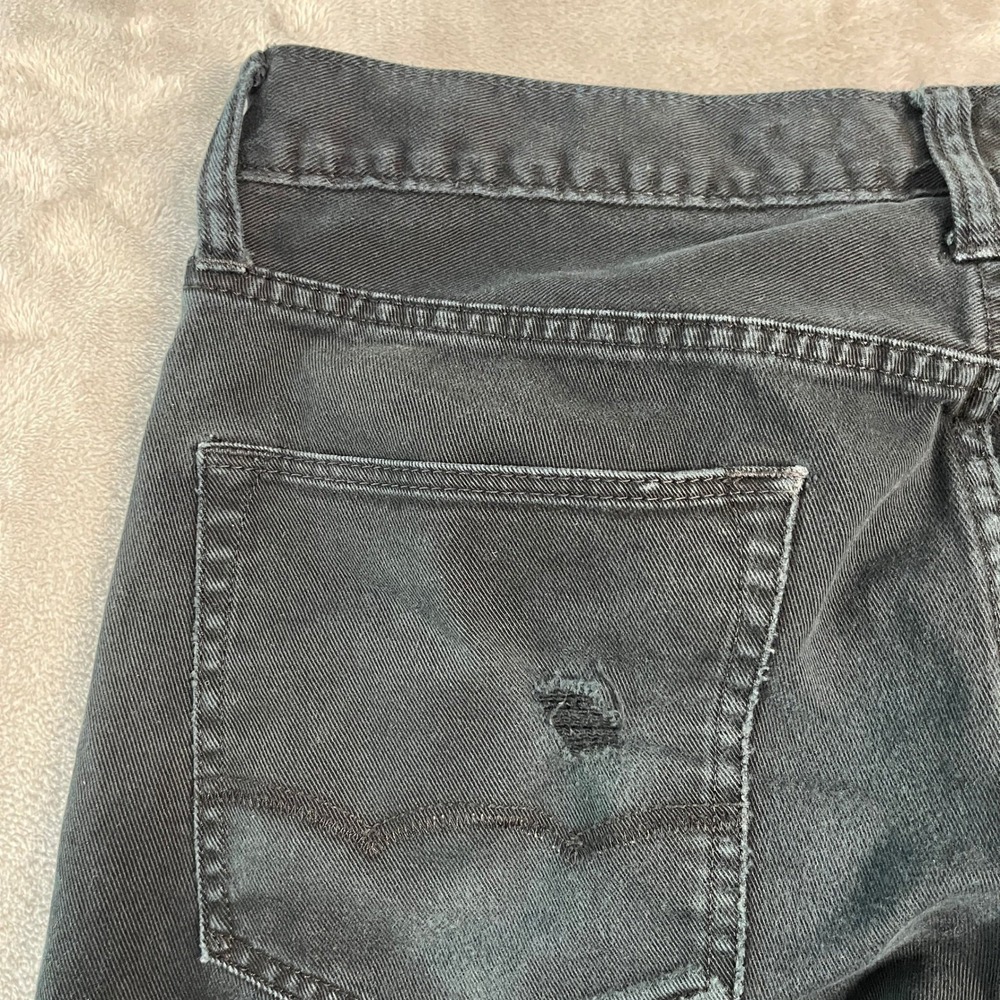 American Eagle Core Flex Slim Straight Black Jeans Mens 32x32 (34x30) Distressed - Picture 15 of 16